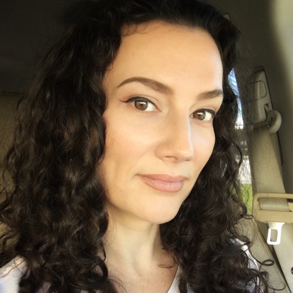 Meet your Posher, Bev - Picture 1 of 1